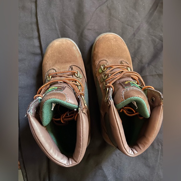 USED Timberland boots "beef and broccoli" size 1.5y - Picture 3 of 6